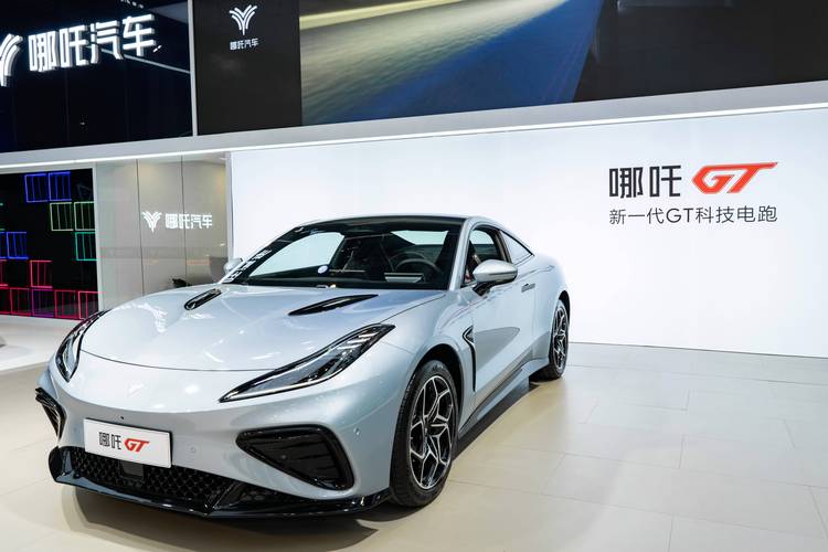 惠州惠东县裕迅泽企业管理咨询哪吒汽车在智能汽车领域的表现，领途汽车在新能源汽车市场中的影响力